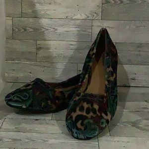 Comfort view women’s paisley velvet flat comfortable shoes size 11